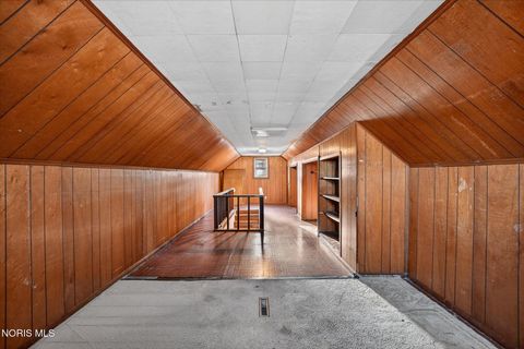 Tiny photo for 915 Mackow Drive, Toledo, OH 43607 (MLS # 10005352)