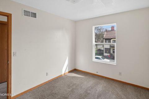 Tiny photo for 2357 Franklin Avenue, Toledo, OH 43620 (MLS # 10005975)