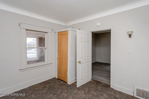 Tiny photo for 3412 Maple Street, Toledo, OH 43608 (MLS # 10002968)