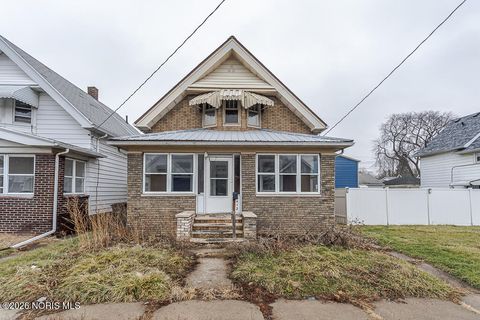 Tiny photo for 3412 Maple Street, Toledo, OH 43608 (MLS # 10002968)