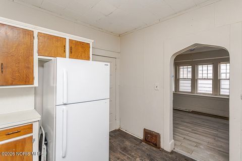 Tiny photo for 3412 Maple Street, Toledo, OH 43608 (MLS # 10002968)