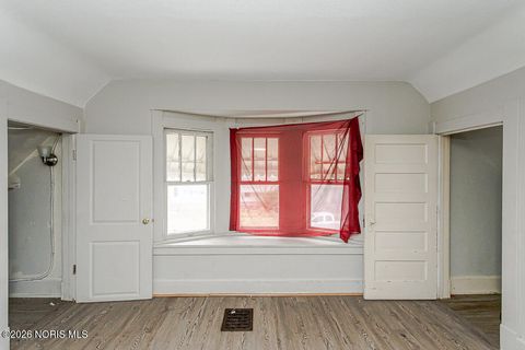 Tiny photo for 3412 Maple Street, Toledo, OH 43608 (MLS # 10002968)