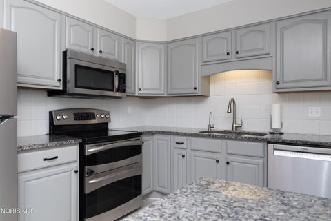 Tiny photo for 15 Duchess Court, Tiffin, OH 44883 (MLS # 10013488)