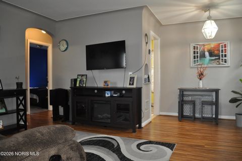 Tiny photo for 334 Waggoner Boulevard, Toledo, OH 43612 (MLS # 10002829)