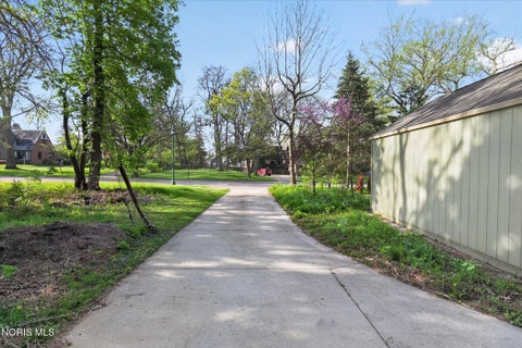 Tiny photo for 2204 Orchard Road, Toledo, OH 43606 (MLS # 10013226)