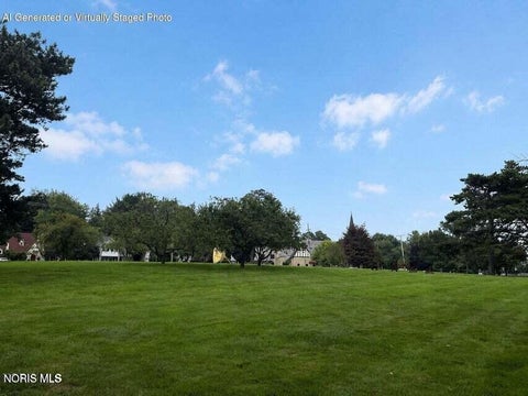 Tiny photo for 2204 Orchard Road, Toledo, OH 43606 (MLS # 10013226)