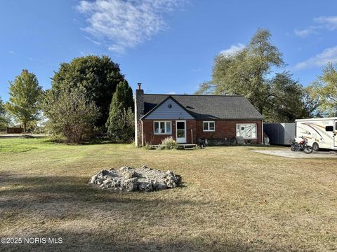 Photo of 5559 Fremont Pike, Stony Ridge, OH 43463 (MLS # 10001473)