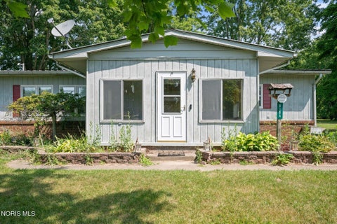 Tiny photo for 3148 Co Rd V, Liberty Center, OH 43532 (MLS # 10011037)