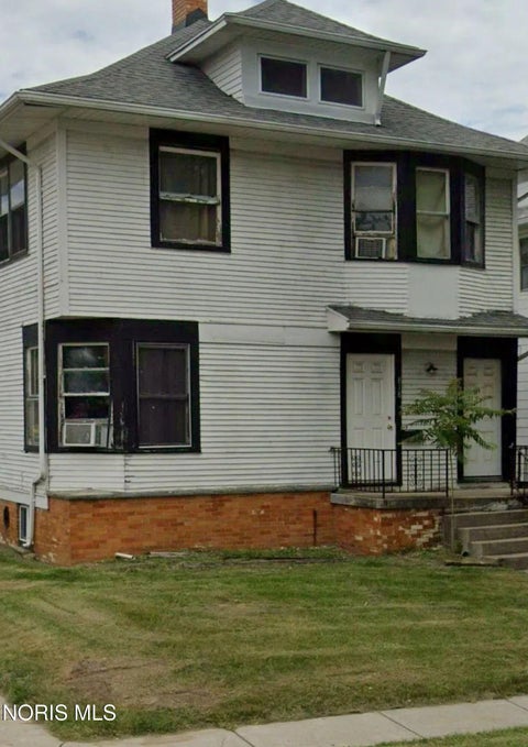 Multifamily For Sale - 818 Phillips Avenue<br/> Toledo, OH 43612