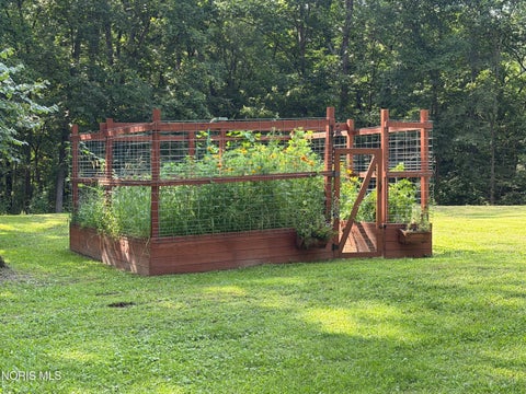 Tiny photo for 2505 8 Road, Edgerton, OH 43517 (MLS # 10012368)