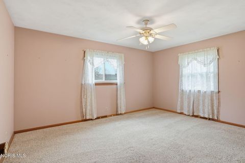 Tiny photo for 630 Winterhaven Drive, Findlay, OH 45840 (MLS # 10005876)