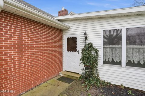 Tiny photo for 630 Winterhaven Drive, Findlay, OH 45840 (MLS # 10005876)