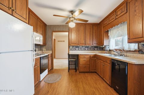 Tiny photo for 630 Winterhaven Drive, Findlay, OH 45840 (MLS # 10005876)