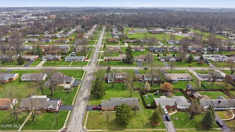 Tiny photo for 630 Winterhaven Drive, Findlay, OH 45840 (MLS # 10005876)