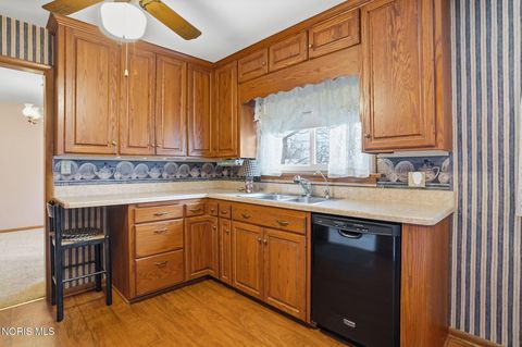 Tiny photo for 630 Winterhaven Drive, Findlay, OH 45840 (MLS # 10005876)