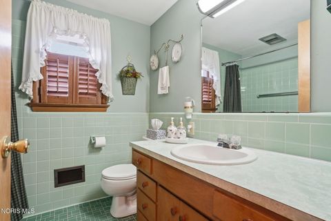 Tiny photo for 630 Winterhaven Drive, Findlay, OH 45840 (MLS # 10005876)