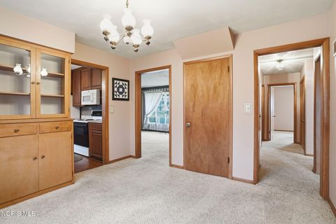 Tiny photo for 630 Winterhaven Drive, Findlay, OH 45840 (MLS # 10005876)