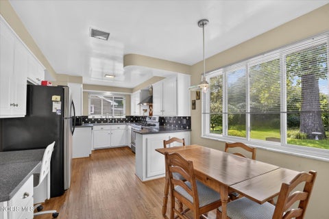 Tiny photo for 2845 Isha Laye Way, Toledo, OH 43606 (MLS # 10012631)