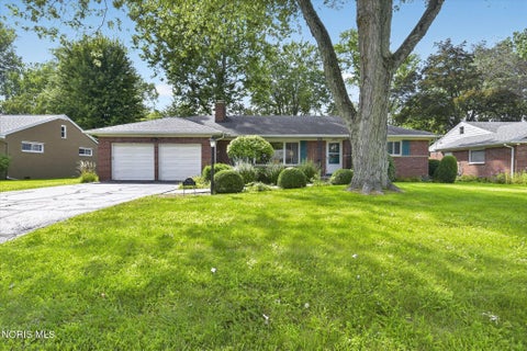 Photo of 2845 Isha Laye Way, Toledo, OH 43606 (MLS # 10012631)