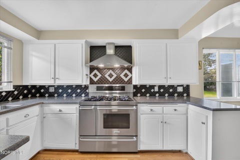 Tiny photo for 2845 Isha Laye Way, Toledo, OH 43606 (MLS # 10012631)