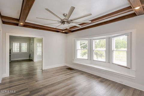 Tiny photo for 2740 Robinwood Avenue, Toledo, OH 43610 (MLS # 10005765)