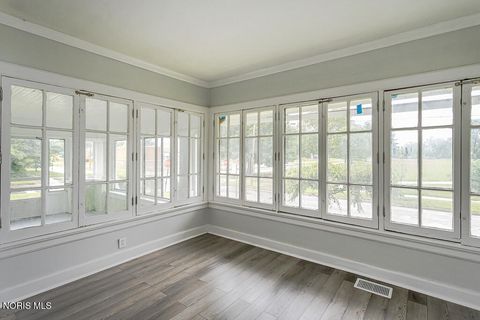 Tiny photo for 2740 Robinwood Avenue, Toledo, OH 43610 (MLS # 10005765)