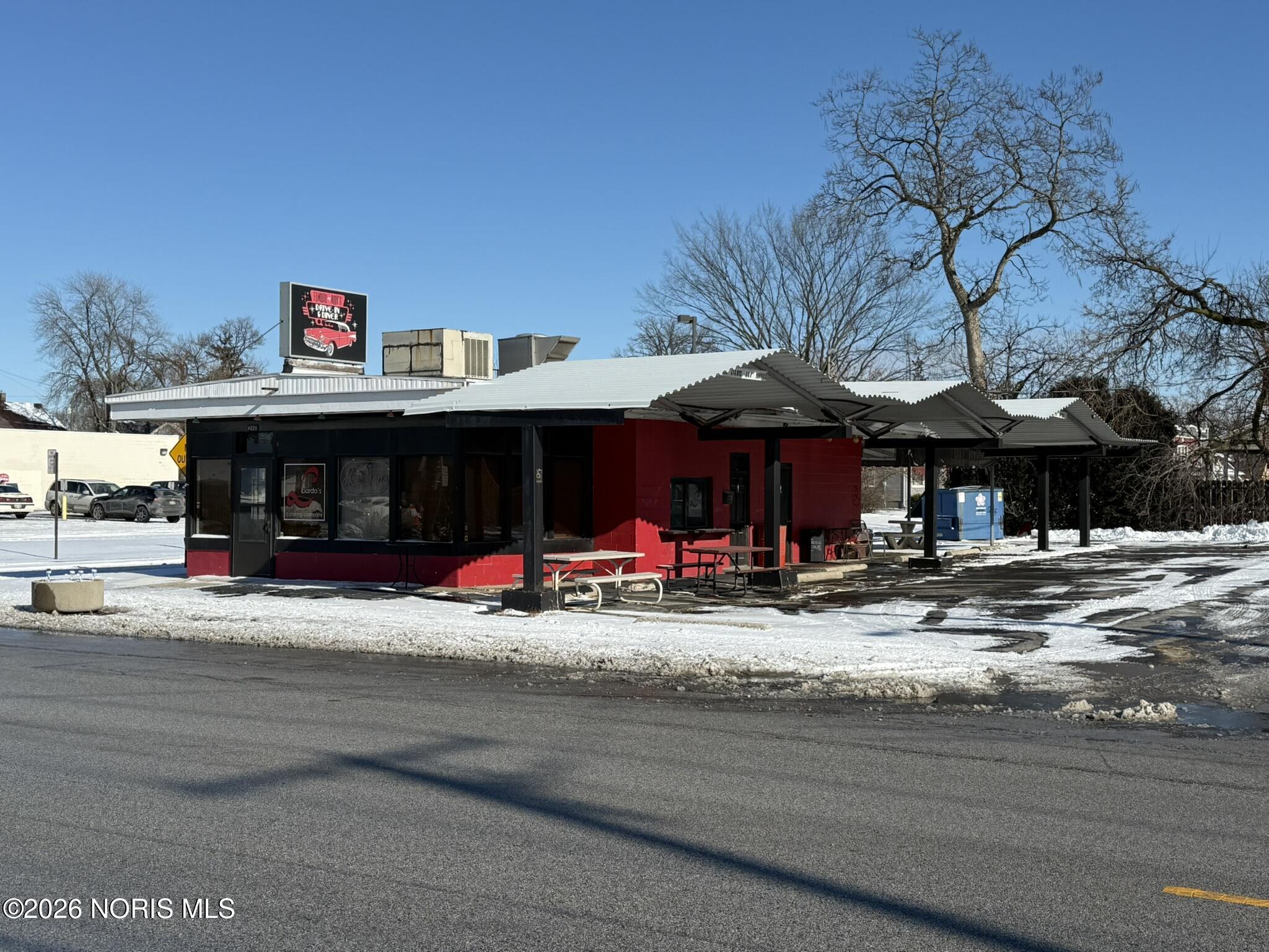 4820 N Summit Street