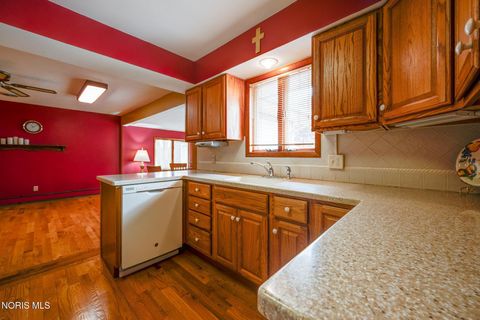 Tiny photo for 30236 Lemoyne Road, Walbridge, OH 43465 (MLS # 10005128)