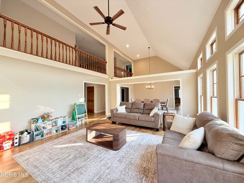 Tiny photo for 1121 Fox Run Road, Findlay, OH 45840 (MLS # 10005488)