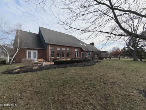 Tiny photo for 1121 Fox Run Road, Findlay, OH 45840 (MLS # 10005488)