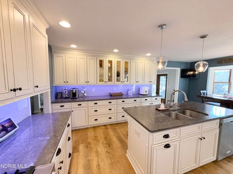 Tiny photo for 1121 Fox Run Road, Findlay, OH 45840 (MLS # 10005488)