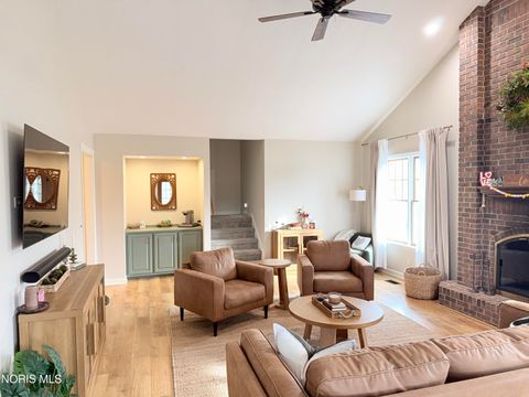 Tiny photo for 1121 Fox Run Road, Findlay, OH 45840 (MLS # 10005488)