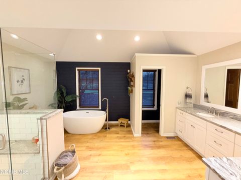 Tiny photo for 1121 Fox Run Road, Findlay, OH 45840 (MLS # 10005488)