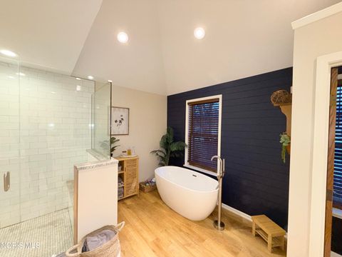 Tiny photo for 1121 Fox Run Road, Findlay, OH 45840 (MLS # 10005488)