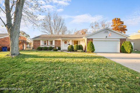 Photo of 3764 Linden Green Drive, Toledo, OH 43614 (MLS # 10001467)
