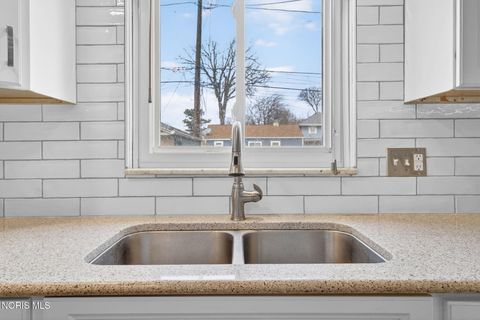 Tiny photo for 2857 113th Street, Toledo, OH 43611 (MLS # 10005736)