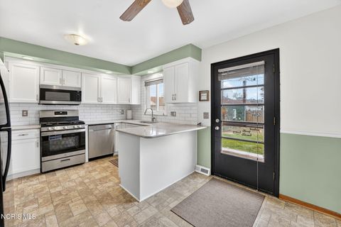 Tiny photo for 2857 113th Street, Toledo, OH 43611 (MLS # 10005736)