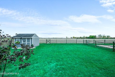 Tiny photo for 7331 Twin Lakes Road, Perrysburg, OH 43551 (MLS # 10001084)