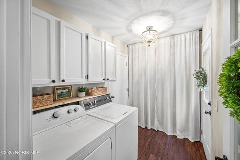 Tiny photo for 7331 Twin Lakes Road, Perrysburg, OH 43551 (MLS # 10001084)