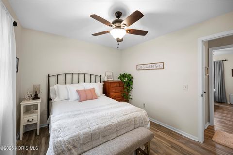 Tiny photo for 7331 Twin Lakes Road, Perrysburg, OH 43551 (MLS # 10001084)