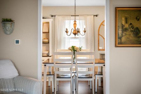 Tiny photo for 7331 Twin Lakes Road, Perrysburg, OH 43551 (MLS # 10001084)