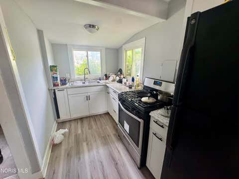 Tiny photo for 5702 Edgewater Drive, Toledo, OH 43611 (MLS # 10010398)