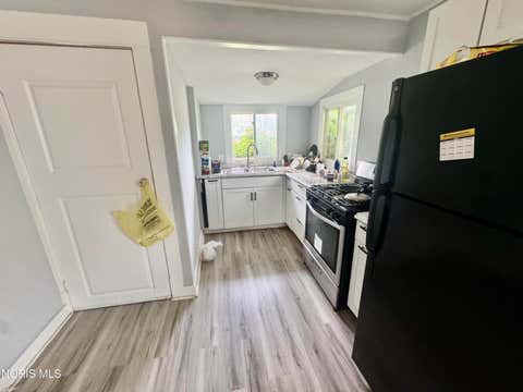 Tiny photo for 5702 Edgewater Drive, Toledo, OH 43611 (MLS # 10010398)