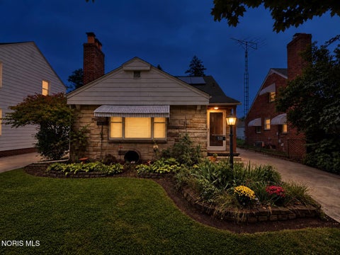 Tiny photo for 539 Ansonia Street, Oregon, OH 43616 (MLS # 10013608)