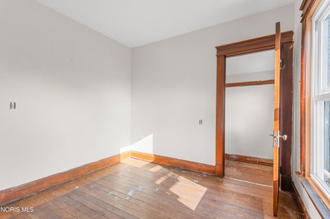 Tiny photo for 421 Cincinnati Street, Toledo, OH 43611 (MLS # 10005481)