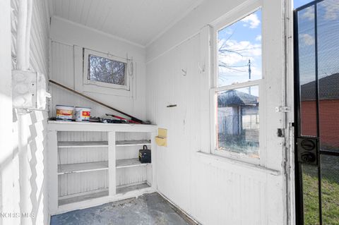 Tiny photo for 421 Cincinnati Street, Toledo, OH 43611 (MLS # 10005481)