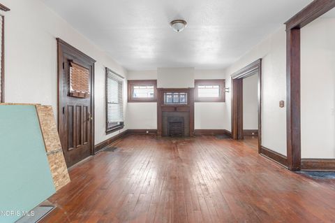 Tiny photo for 421 Cincinnati Street, Toledo, OH 43611 (MLS # 10005481)