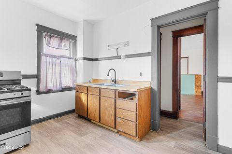 Tiny photo for 421 Cincinnati Street, Toledo, OH 43611 (MLS # 10005481)