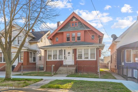 Tiny photo for 421 Cincinnati Street, Toledo, OH 43611 (MLS # 10005481)