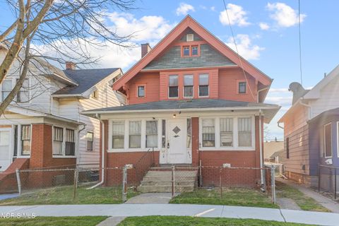 Tiny photo for 421 Cincinnati Street, Toledo, OH 43611 (MLS # 10005481)
